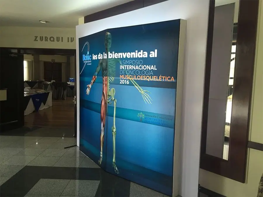 Backdrop de bienvenida al Simposio Internacional de Oncología Musculoesquelética 2016